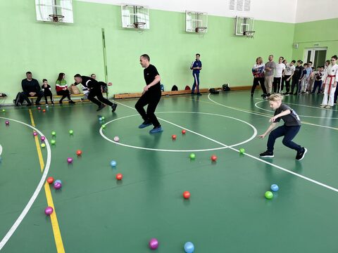 День защитников Отечества и 8 марта