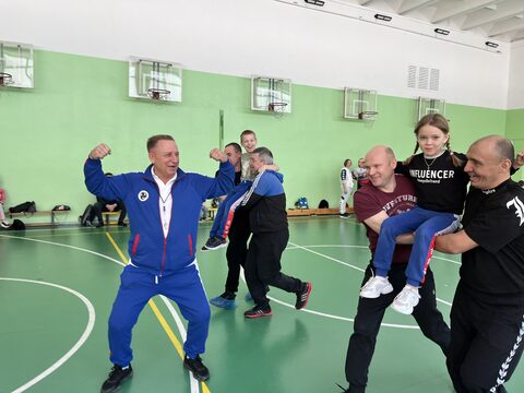 День защитников Отечества и 8 марта