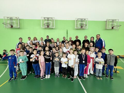 День защитников Отечества и 8 марта